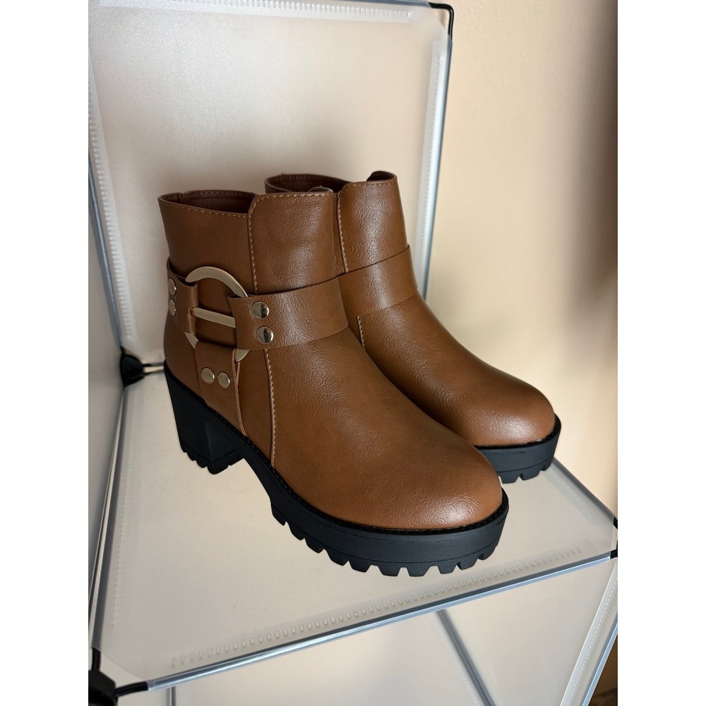 Forever Link Women's Brown Chunky Heel Combat Ankle Boots Size 9